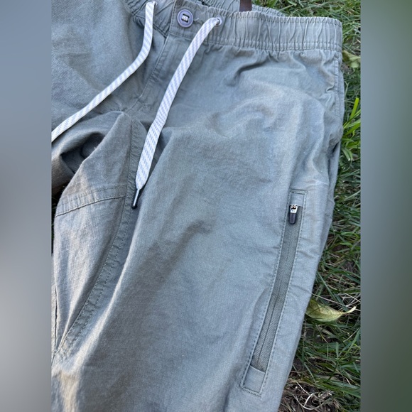 vuori ripstop army green cargo joggers - Picture 9 of 13